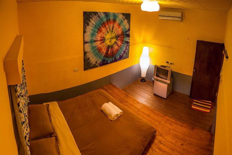 Rainbow Wave Surfing Hostel Heng-ch'un Chambre photo